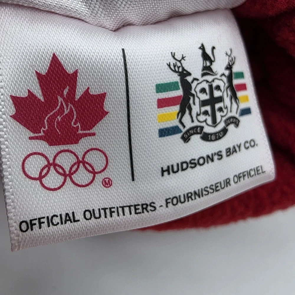 Hudson Bay Team Canada Winter Olympics Maple Leaf Knit Mittens Youth‎ One Size